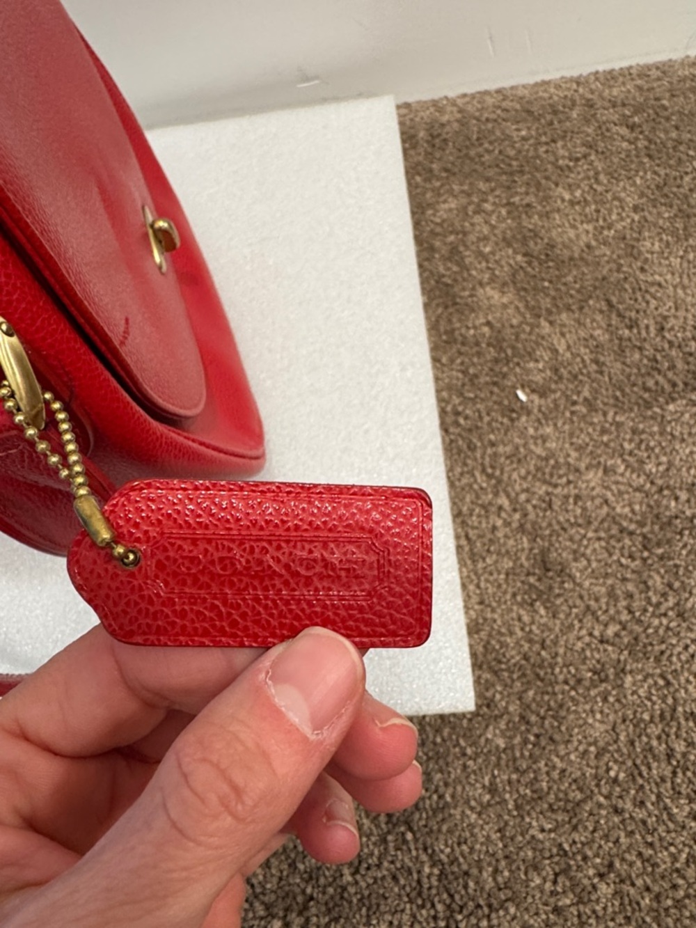 Coach 4401 Madison Carlyle Crossbody Bag in red leather vintage 2006 hangtag - Picture 6 of 11